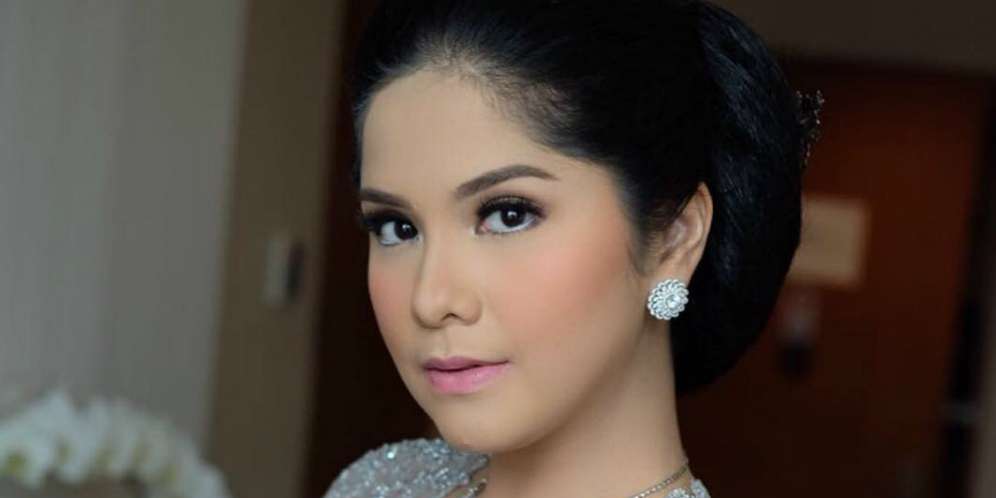 Menantu SBY Jadi 'Mbok Jamu', Lihat Penampilannya