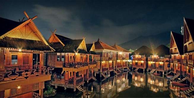 Cottage Mengambang di Atas Danau