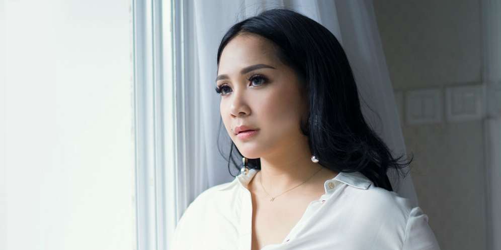 Reaksi Nagita Saat Nyanyi Sambalado