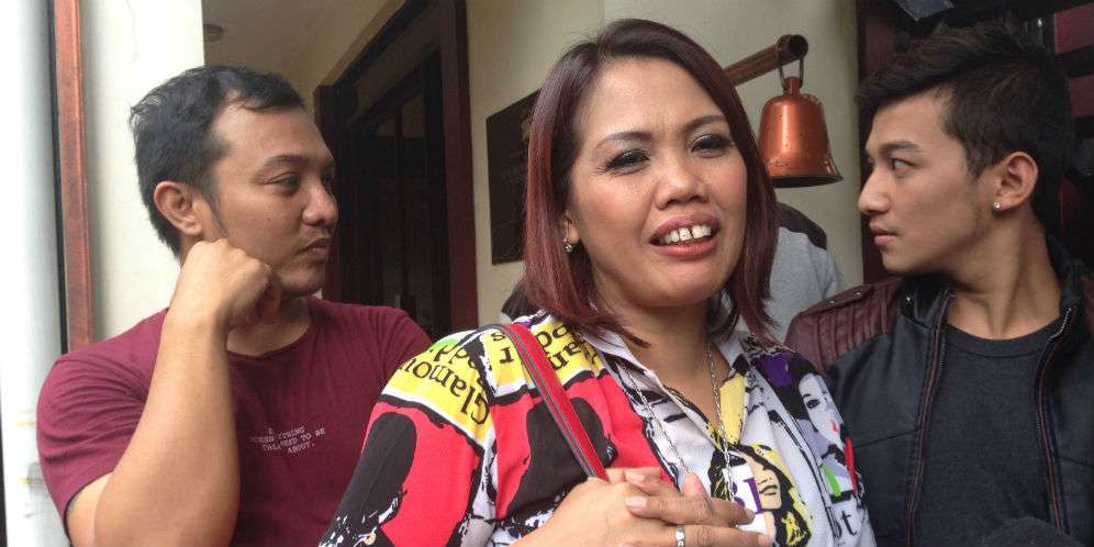 Baru Jadian, Kekasih Ungkap Sifat Asli Elly Sugigi