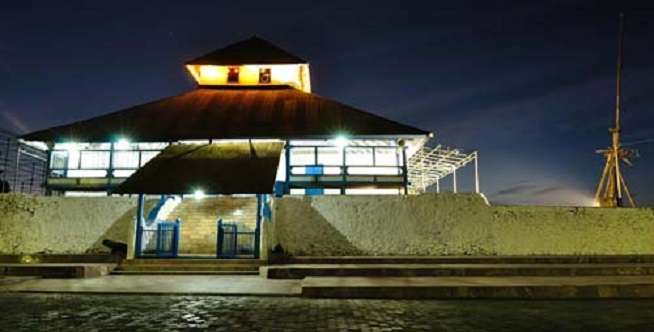Masjid Dibangun dengan Kayu Sejumlah Tulang Manusia