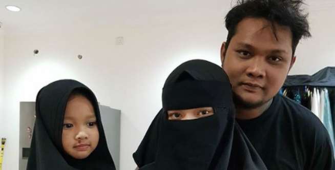 Ustaz Derry Sulaiman Sebut Istri Sholehah Boleh Kebarat-baratan Jika......