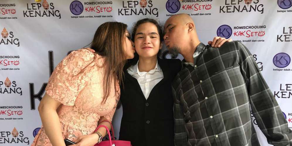 Dhani Berfoto Bareng Maia Estianty, Tak Disangka Mulan Jameela Langsung Lakukan Ini