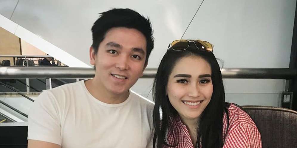 Ini Foto-foto Ayu Ting Ting Dengan Ervan