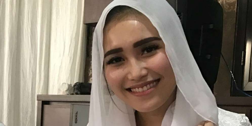 Joget Dua Jari, Warganet Salfok pada `Itunya` Ayu Ting Ting