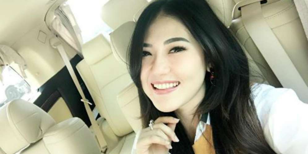 Siapa Pria Itu?