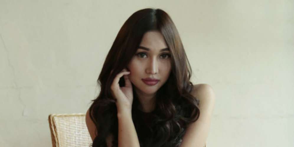 Foto Lucinta Luna Hamil Terbongkar, Cuma Pura-pura?
