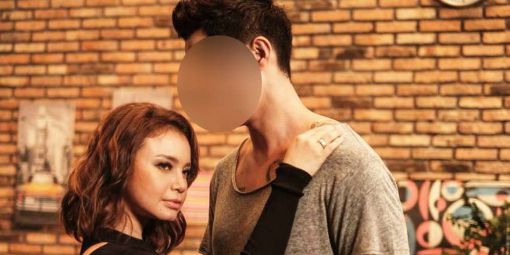 Bukan Afgan, Rossa Kini Mesra dengan Pria Tampan Ini