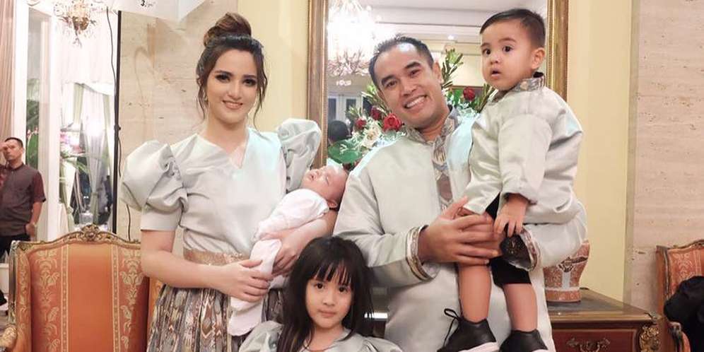Biasa Serius, Ardi Bakrie Berpose Konyol Tiru Nia Ramadani