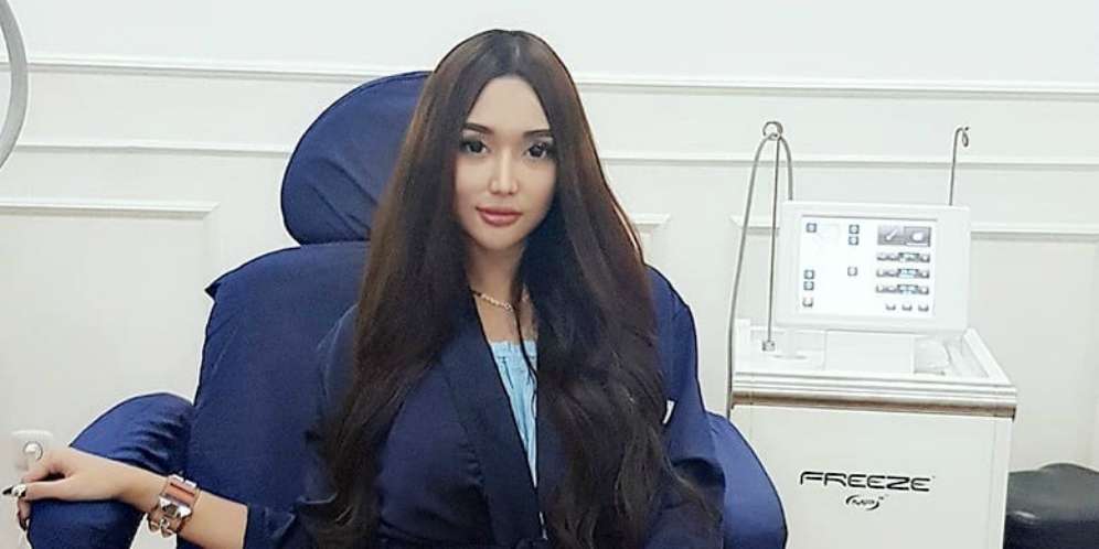 Bikin Laporan Polisi, Identitas Asli Lucinta Luna Terbongkar?