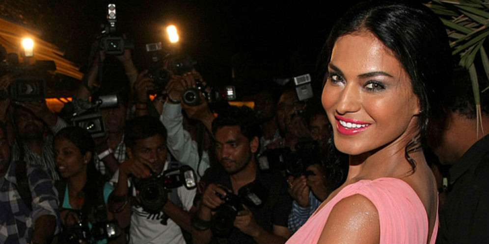 Hina Nabi Muhammad, Artis Bollywood Dibui 26 Tahun