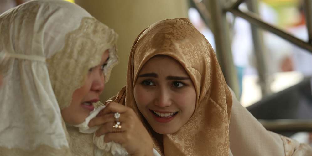 Ibunda Ayu Ting Ting Beri Peringatan Keras
