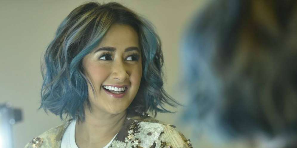 Foto Masa Kecil Widi Mulia Hebohkan Netizen, Lihat Ayahnya