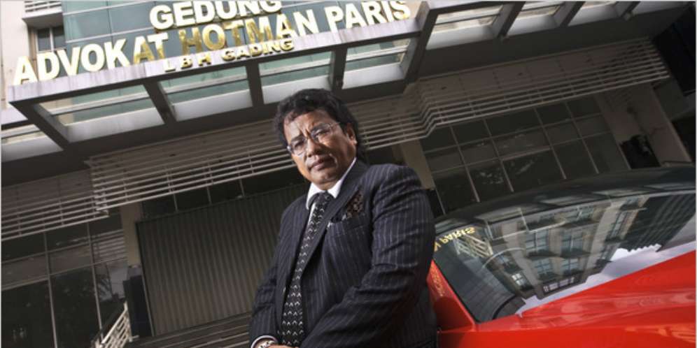 Keinginan Hotman Paris Dipeluk Wanita Cantik Ini Terwujud