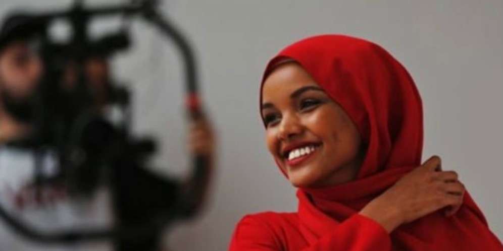 Setelah 102 Tahun, Vogue Tampilkan Model Berhijab Pertama