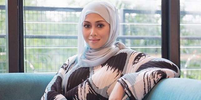 Bergelar Paduka Seri Pengiran Isteri