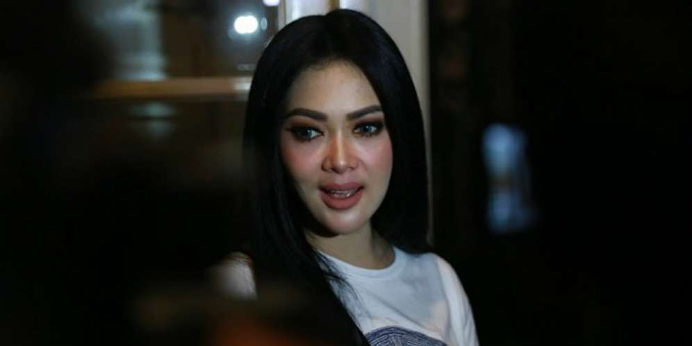 Syahrini Disebut Pakai Barang KW