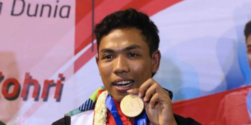 Penjelasan Zohri Soal Merah Putih yang Dipakai Usai Juara Lari