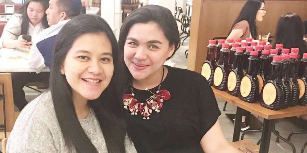 Jalan Bareng Vicky Shu, Sepatu Kahiyang Curi Perhatian