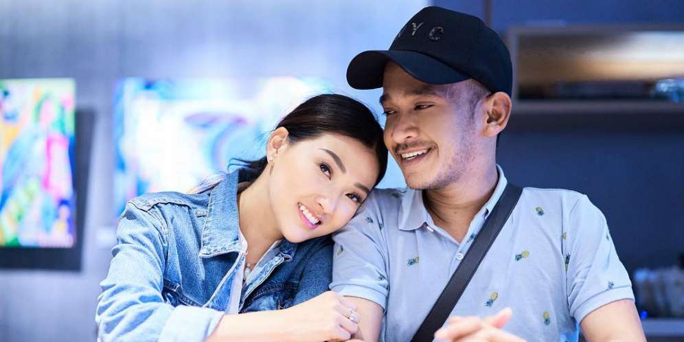 Sarwendah Menangis Saat Jenguk Putri Denada