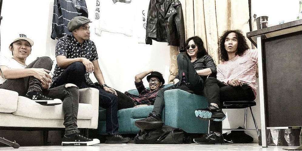 Reaksi Kocak Slank Saat Tahu Syahrini Jual Tiket Konser Rp25 Juta