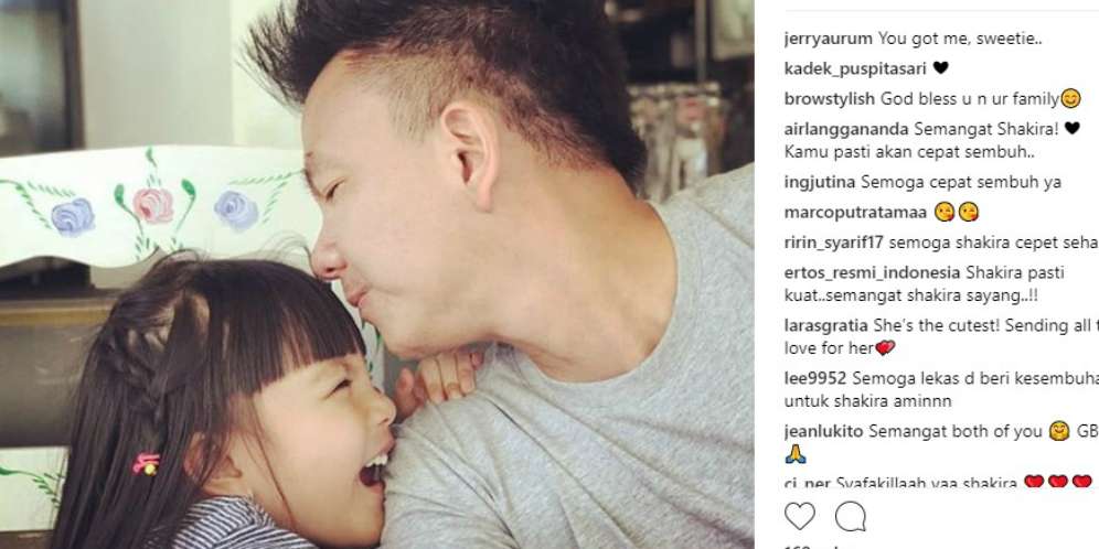 Kiri Kanan Penuh Selang, Perawat Masuk ke Kamar Shakira Menangis