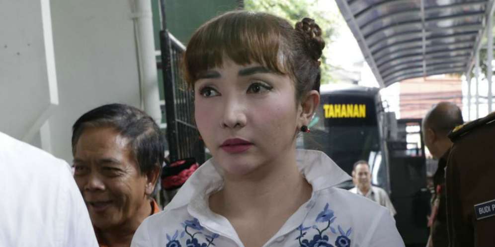 Tak Henti Minta Maaf, Tangis Roro Fitria Pecah