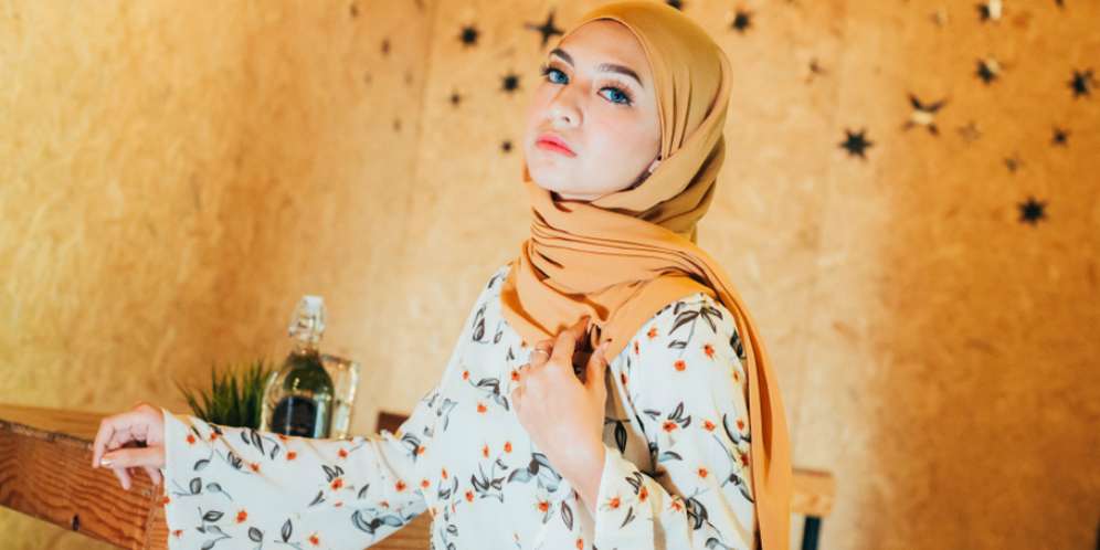 Melembapkan Maskara yang Menggumpal