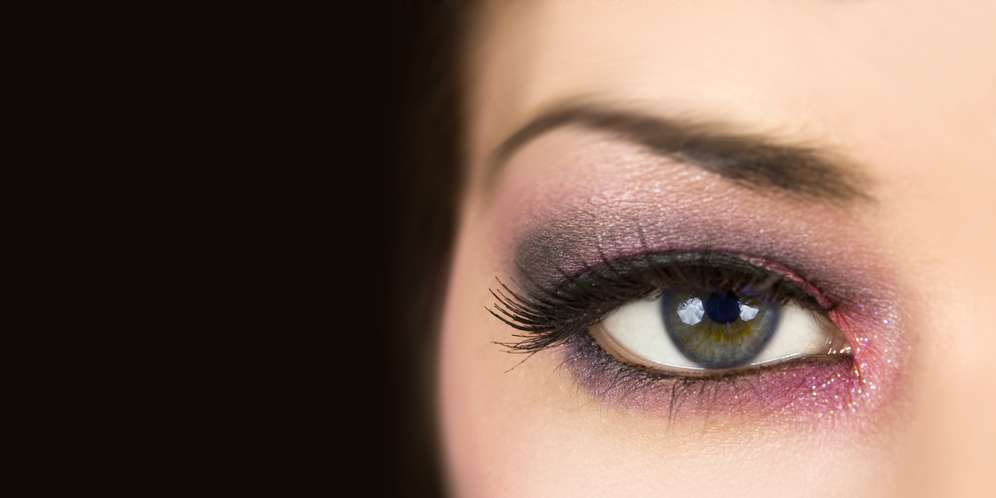 Membuat Eyeliner Aneka Warna