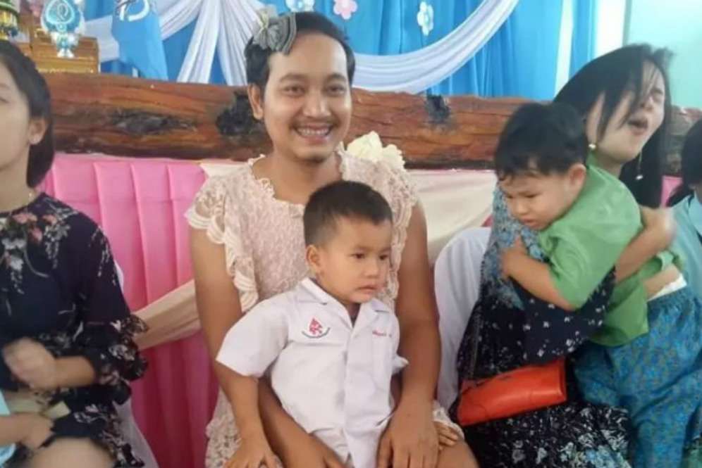 Dandan 'Cantik' ke Sekolah Anak