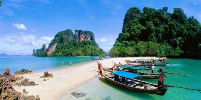 10 Pantai Paling Populer di Instagram, dari Indonesia?