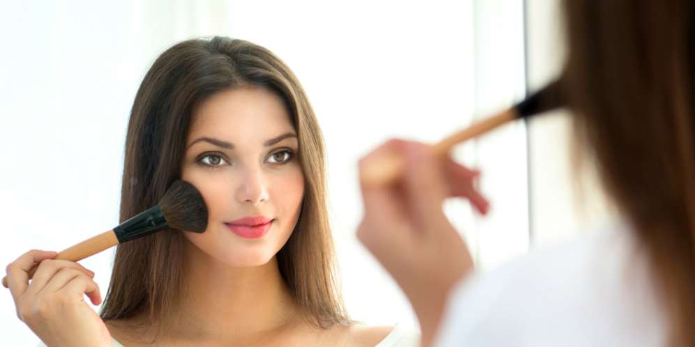 Beauty Spoon dan Alat Pembentuk Alis