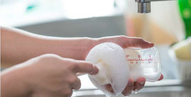 Memberi Susu Formula Lebih Berisiko