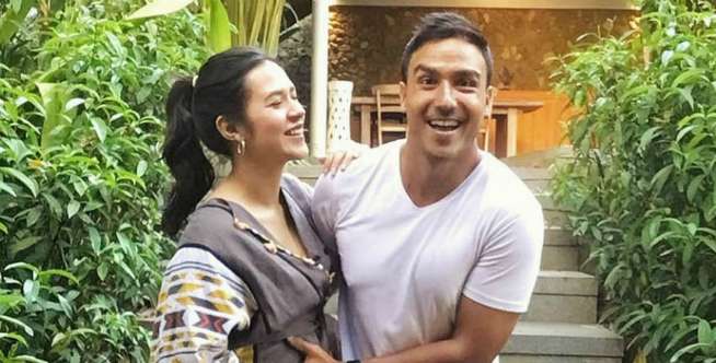 Intip Babymoon Romantis Raisa dan Hamish di Magelang