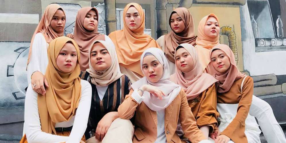 Lihat Aksi Mereka