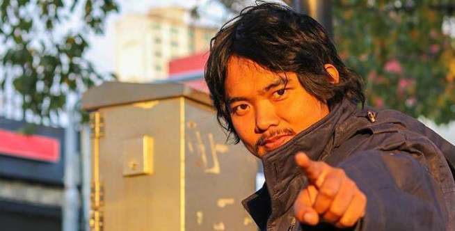Lihat Rumah Hutan Dodit di Video Ini