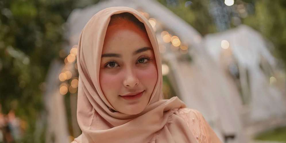 Feminin dengan Tille