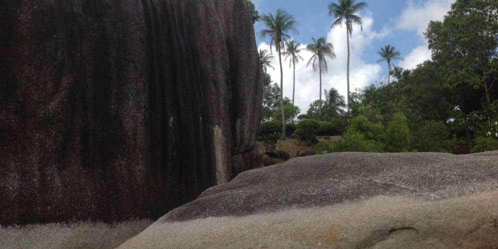 Pantai Batu Dinding Belinyu