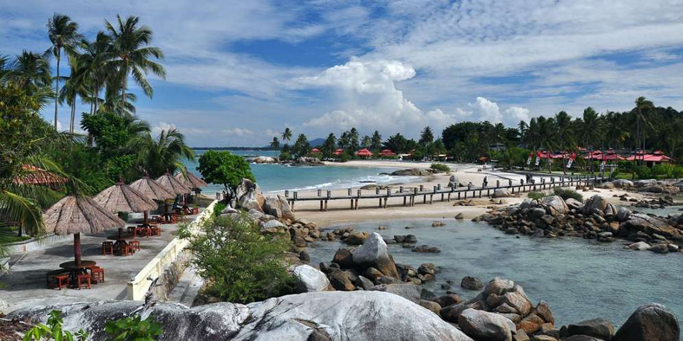 Pantai Parai Tenggiri