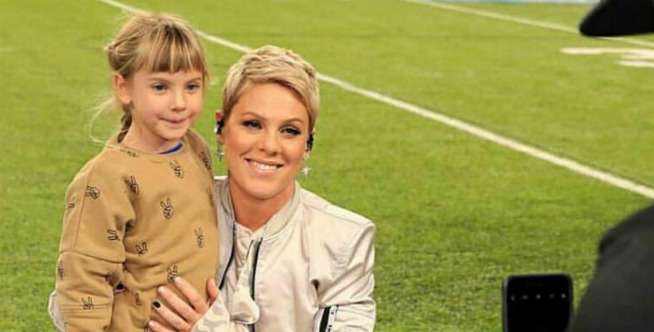 Tiap Gigi Anaknya Copot, Pink Harus Siapkan Uang Jutaan