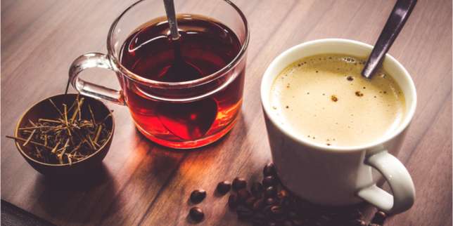 Minum Teh dan Kopi Pahit