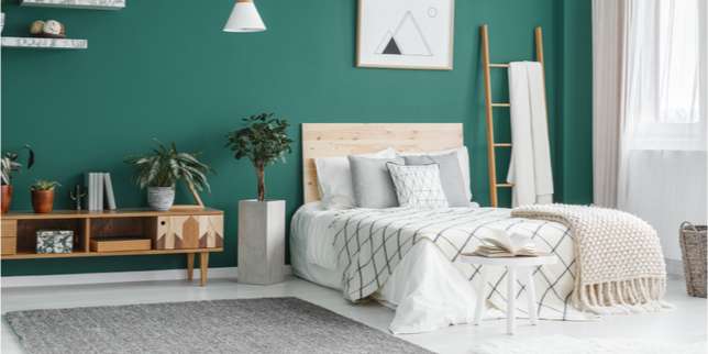 Tamu Asing Masuk Kamar