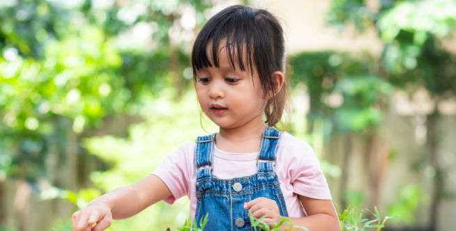 Trik Jitu Tenangkan Anak yang Mengamuk di Tempat Umum