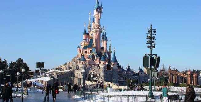 Respon Pihak Disneyland