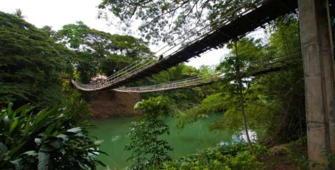 Tigbao Hanging Bridge, Filipina