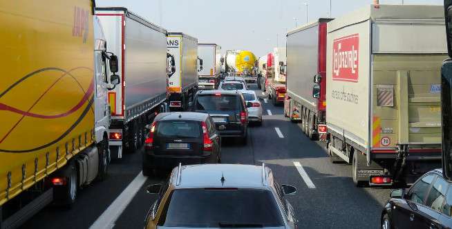 Rute Jalan Macet Terpanjang