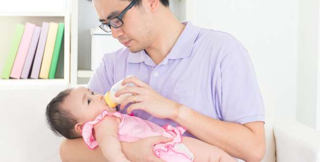 Menemani Istri dan Ikut Mengurusi Anak