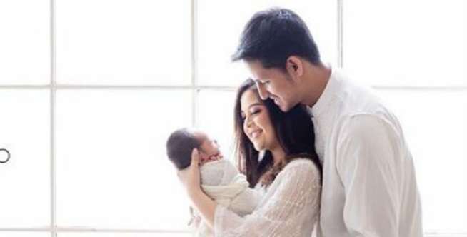 Cerita Tasya Kamila Ganti Popok Anak Saat Turbulensi Pesawat