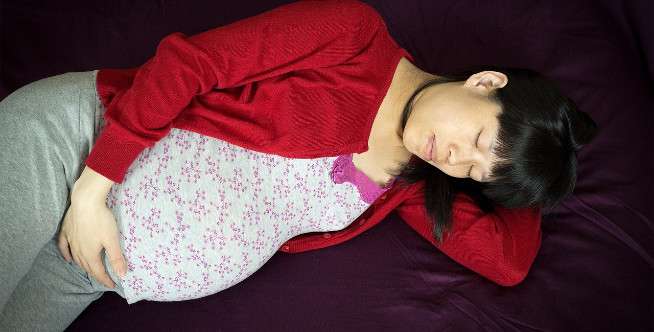 Tidur Menyamping, dan Cara Mengangkat Benda dengan Benar