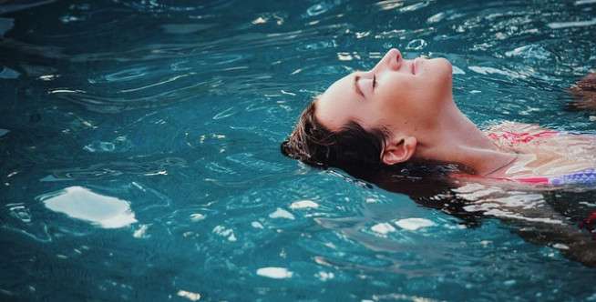 Berenang